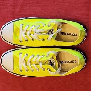 CHUCK TAYLOR ALL STAR SNEAKER